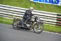 Mallory-park-Leicestershire;Mallory-park-photographs;Motorcycle-action-photographs;classic-bikes;event-digital-images;eventdigitalimages;mallory-park;no-limits-trackday;peter-wileman-photography;vintage-bikes;vintage-motorcycles;vmcc-festival-1000-bikes