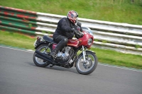 Mallory-park-Leicestershire;Mallory-park-photographs;Motorcycle-action-photographs;classic-bikes;event-digital-images;eventdigitalimages;mallory-park;no-limits-trackday;peter-wileman-photography;vintage-bikes;vintage-motorcycles;vmcc-festival-1000-bikes