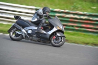 Mallory-park-Leicestershire;Mallory-park-photographs;Motorcycle-action-photographs;classic-bikes;event-digital-images;eventdigitalimages;mallory-park;no-limits-trackday;peter-wileman-photography;vintage-bikes;vintage-motorcycles;vmcc-festival-1000-bikes