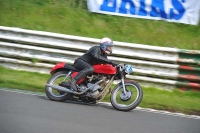 Mallory-park-Leicestershire;Mallory-park-photographs;Motorcycle-action-photographs;classic-bikes;event-digital-images;eventdigitalimages;mallory-park;no-limits-trackday;peter-wileman-photography;vintage-bikes;vintage-motorcycles;vmcc-festival-1000-bikes