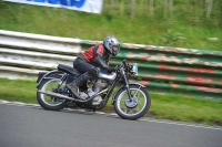 Mallory-park-Leicestershire;Mallory-park-photographs;Motorcycle-action-photographs;classic-bikes;event-digital-images;eventdigitalimages;mallory-park;no-limits-trackday;peter-wileman-photography;vintage-bikes;vintage-motorcycles;vmcc-festival-1000-bikes