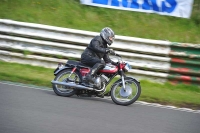 Mallory-park-Leicestershire;Mallory-park-photographs;Motorcycle-action-photographs;classic-bikes;event-digital-images;eventdigitalimages;mallory-park;no-limits-trackday;peter-wileman-photography;vintage-bikes;vintage-motorcycles;vmcc-festival-1000-bikes