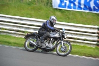 Mallory-park-Leicestershire;Mallory-park-photographs;Motorcycle-action-photographs;classic-bikes;event-digital-images;eventdigitalimages;mallory-park;no-limits-trackday;peter-wileman-photography;vintage-bikes;vintage-motorcycles;vmcc-festival-1000-bikes