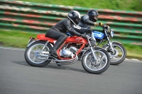 Mallory-park-Leicestershire;Mallory-park-photographs;Motorcycle-action-photographs;classic-bikes;event-digital-images;eventdigitalimages;mallory-park;no-limits-trackday;peter-wileman-photography;vintage-bikes;vintage-motorcycles;vmcc-festival-1000-bikes