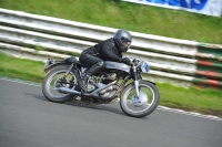 Mallory-park-Leicestershire;Mallory-park-photographs;Motorcycle-action-photographs;classic-bikes;event-digital-images;eventdigitalimages;mallory-park;no-limits-trackday;peter-wileman-photography;vintage-bikes;vintage-motorcycles;vmcc-festival-1000-bikes