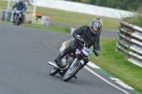 Mallory-park-Leicestershire;Mallory-park-photographs;Motorcycle-action-photographs;classic-bikes;event-digital-images;eventdigitalimages;mallory-park;no-limits-trackday;peter-wileman-photography;vintage-bikes;vintage-motorcycles;vmcc-festival-1000-bikes