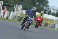 Mallory-park-Leicestershire;Mallory-park-photographs;Motorcycle-action-photographs;classic-bikes;event-digital-images;eventdigitalimages;mallory-park;no-limits-trackday;peter-wileman-photography;vintage-bikes;vintage-motorcycles;vmcc-festival-1000-bikes