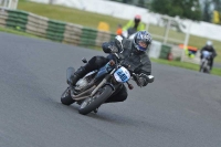 Mallory-park-Leicestershire;Mallory-park-photographs;Motorcycle-action-photographs;classic-bikes;event-digital-images;eventdigitalimages;mallory-park;no-limits-trackday;peter-wileman-photography;vintage-bikes;vintage-motorcycles;vmcc-festival-1000-bikes