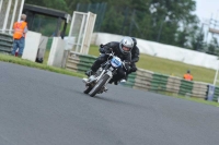 Mallory-park-Leicestershire;Mallory-park-photographs;Motorcycle-action-photographs;classic-bikes;event-digital-images;eventdigitalimages;mallory-park;no-limits-trackday;peter-wileman-photography;vintage-bikes;vintage-motorcycles;vmcc-festival-1000-bikes