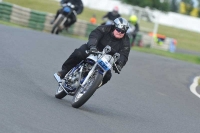 Mallory-park-Leicestershire;Mallory-park-photographs;Motorcycle-action-photographs;classic-bikes;event-digital-images;eventdigitalimages;mallory-park;no-limits-trackday;peter-wileman-photography;vintage-bikes;vintage-motorcycles;vmcc-festival-1000-bikes