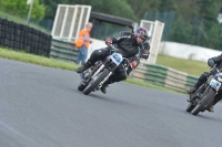 Mallory-park-Leicestershire;Mallory-park-photographs;Motorcycle-action-photographs;classic-bikes;event-digital-images;eventdigitalimages;mallory-park;no-limits-trackday;peter-wileman-photography;vintage-bikes;vintage-motorcycles;vmcc-festival-1000-bikes