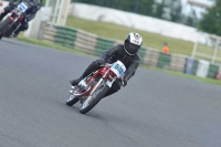 Mallory-park-Leicestershire;Mallory-park-photographs;Motorcycle-action-photographs;classic-bikes;event-digital-images;eventdigitalimages;mallory-park;no-limits-trackday;peter-wileman-photography;vintage-bikes;vintage-motorcycles;vmcc-festival-1000-bikes