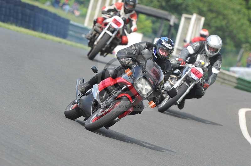 Mallory park Leicestershire;Mallory park photographs;Motorcycle action photographs;classic bikes;event digital images;eventdigitalimages;mallory park;no limits trackday;peter wileman photography;vintage bikes;vintage motorcycles;vmcc festival 1000 bikes