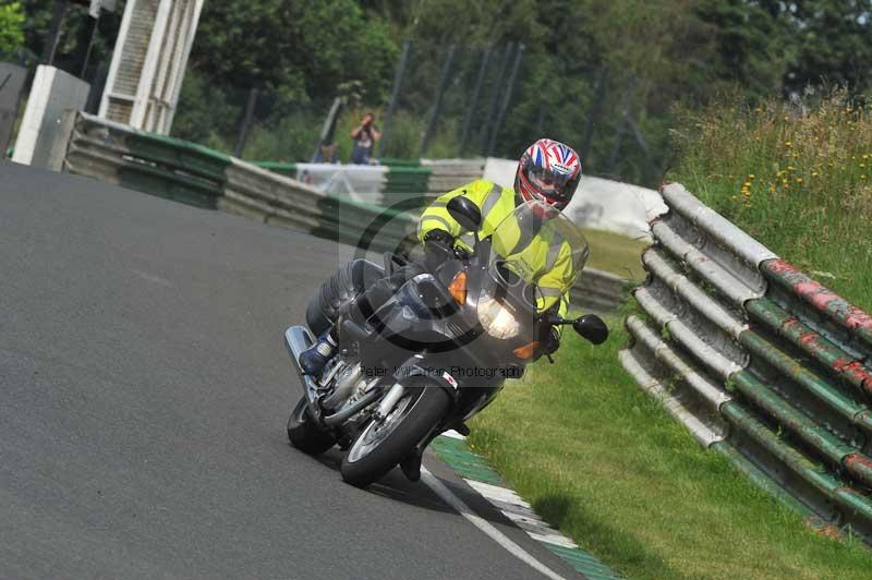 Mallory park Leicestershire;Mallory park photographs;Motorcycle action photographs;classic bikes;event digital images;eventdigitalimages;mallory park;no limits trackday;peter wileman photography;vintage bikes;vintage motorcycles;vmcc festival 1000 bikes