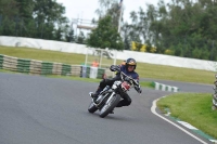 Mallory-park-Leicestershire;Mallory-park-photographs;Motorcycle-action-photographs;classic-bikes;event-digital-images;eventdigitalimages;mallory-park;no-limits-trackday;peter-wileman-photography;vintage-bikes;vintage-motorcycles;vmcc-festival-1000-bikes