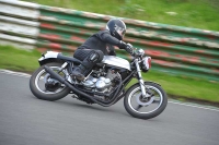 Mallory-park-Leicestershire;Mallory-park-photographs;Motorcycle-action-photographs;classic-bikes;event-digital-images;eventdigitalimages;mallory-park;no-limits-trackday;peter-wileman-photography;vintage-bikes;vintage-motorcycles;vmcc-festival-1000-bikes