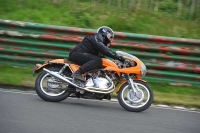 Mallory-park-Leicestershire;Mallory-park-photographs;Motorcycle-action-photographs;classic-bikes;event-digital-images;eventdigitalimages;mallory-park;no-limits-trackday;peter-wileman-photography;vintage-bikes;vintage-motorcycles;vmcc-festival-1000-bikes