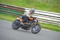 Mallory-park-Leicestershire;Mallory-park-photographs;Motorcycle-action-photographs;classic-bikes;event-digital-images;eventdigitalimages;mallory-park;no-limits-trackday;peter-wileman-photography;vintage-bikes;vintage-motorcycles;vmcc-festival-1000-bikes