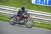 Mallory-park-Leicestershire;Mallory-park-photographs;Motorcycle-action-photographs;classic-bikes;event-digital-images;eventdigitalimages;mallory-park;no-limits-trackday;peter-wileman-photography;vintage-bikes;vintage-motorcycles;vmcc-festival-1000-bikes