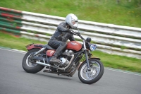 Mallory-park-Leicestershire;Mallory-park-photographs;Motorcycle-action-photographs;classic-bikes;event-digital-images;eventdigitalimages;mallory-park;no-limits-trackday;peter-wileman-photography;vintage-bikes;vintage-motorcycles;vmcc-festival-1000-bikes