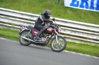 Mallory-park-Leicestershire;Mallory-park-photographs;Motorcycle-action-photographs;classic-bikes;event-digital-images;eventdigitalimages;mallory-park;no-limits-trackday;peter-wileman-photography;vintage-bikes;vintage-motorcycles;vmcc-festival-1000-bikes