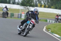 Mallory-park-Leicestershire;Mallory-park-photographs;Motorcycle-action-photographs;classic-bikes;event-digital-images;eventdigitalimages;mallory-park;no-limits-trackday;peter-wileman-photography;vintage-bikes;vintage-motorcycles;vmcc-festival-1000-bikes