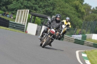 Mallory-park-Leicestershire;Mallory-park-photographs;Motorcycle-action-photographs;classic-bikes;event-digital-images;eventdigitalimages;mallory-park;no-limits-trackday;peter-wileman-photography;vintage-bikes;vintage-motorcycles;vmcc-festival-1000-bikes