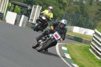 Mallory-park-Leicestershire;Mallory-park-photographs;Motorcycle-action-photographs;classic-bikes;event-digital-images;eventdigitalimages;mallory-park;no-limits-trackday;peter-wileman-photography;vintage-bikes;vintage-motorcycles;vmcc-festival-1000-bikes