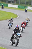 Mallory-park-Leicestershire;Mallory-park-photographs;Motorcycle-action-photographs;classic-bikes;event-digital-images;eventdigitalimages;mallory-park;no-limits-trackday;peter-wileman-photography;vintage-bikes;vintage-motorcycles;vmcc-festival-1000-bikes