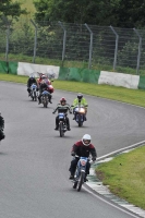 Mallory-park-Leicestershire;Mallory-park-photographs;Motorcycle-action-photographs;classic-bikes;event-digital-images;eventdigitalimages;mallory-park;no-limits-trackday;peter-wileman-photography;vintage-bikes;vintage-motorcycles;vmcc-festival-1000-bikes