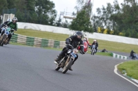 Mallory-park-Leicestershire;Mallory-park-photographs;Motorcycle-action-photographs;classic-bikes;event-digital-images;eventdigitalimages;mallory-park;no-limits-trackday;peter-wileman-photography;vintage-bikes;vintage-motorcycles;vmcc-festival-1000-bikes