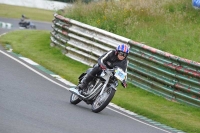 Mallory-park-Leicestershire;Mallory-park-photographs;Motorcycle-action-photographs;classic-bikes;event-digital-images;eventdigitalimages;mallory-park;no-limits-trackday;peter-wileman-photography;vintage-bikes;vintage-motorcycles;vmcc-festival-1000-bikes