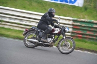 Mallory-park-Leicestershire;Mallory-park-photographs;Motorcycle-action-photographs;classic-bikes;event-digital-images;eventdigitalimages;mallory-park;no-limits-trackday;peter-wileman-photography;vintage-bikes;vintage-motorcycles;vmcc-festival-1000-bikes