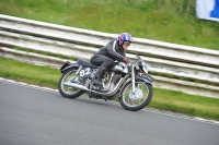 Mallory-park-Leicestershire;Mallory-park-photographs;Motorcycle-action-photographs;classic-bikes;event-digital-images;eventdigitalimages;mallory-park;no-limits-trackday;peter-wileman-photography;vintage-bikes;vintage-motorcycles;vmcc-festival-1000-bikes