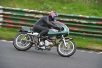 Mallory-park-Leicestershire;Mallory-park-photographs;Motorcycle-action-photographs;classic-bikes;event-digital-images;eventdigitalimages;mallory-park;no-limits-trackday;peter-wileman-photography;vintage-bikes;vintage-motorcycles;vmcc-festival-1000-bikes