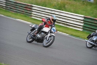 Mallory-park-Leicestershire;Mallory-park-photographs;Motorcycle-action-photographs;classic-bikes;event-digital-images;eventdigitalimages;mallory-park;no-limits-trackday;peter-wileman-photography;vintage-bikes;vintage-motorcycles;vmcc-festival-1000-bikes