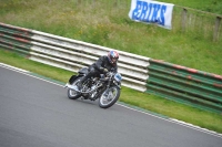 Mallory-park-Leicestershire;Mallory-park-photographs;Motorcycle-action-photographs;classic-bikes;event-digital-images;eventdigitalimages;mallory-park;no-limits-trackday;peter-wileman-photography;vintage-bikes;vintage-motorcycles;vmcc-festival-1000-bikes