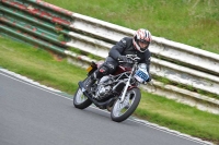 Mallory-park-Leicestershire;Mallory-park-photographs;Motorcycle-action-photographs;classic-bikes;event-digital-images;eventdigitalimages;mallory-park;no-limits-trackday;peter-wileman-photography;vintage-bikes;vintage-motorcycles;vmcc-festival-1000-bikes