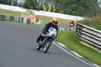 Mallory-park-Leicestershire;Mallory-park-photographs;Motorcycle-action-photographs;classic-bikes;event-digital-images;eventdigitalimages;mallory-park;no-limits-trackday;peter-wileman-photography;vintage-bikes;vintage-motorcycles;vmcc-festival-1000-bikes