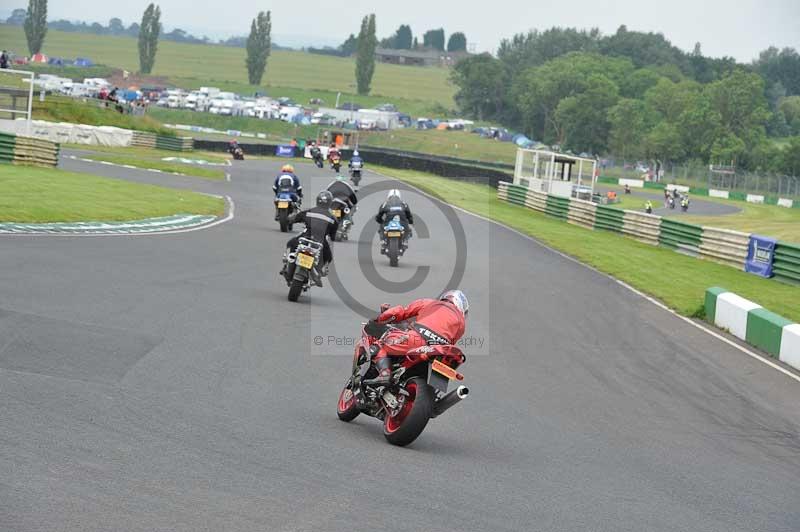 Mallory park Leicestershire;Mallory park photographs;Motorcycle action photographs;classic bikes;event digital images;eventdigitalimages;mallory park;no limits trackday;peter wileman photography;vintage bikes;vintage motorcycles;vmcc festival 1000 bikes