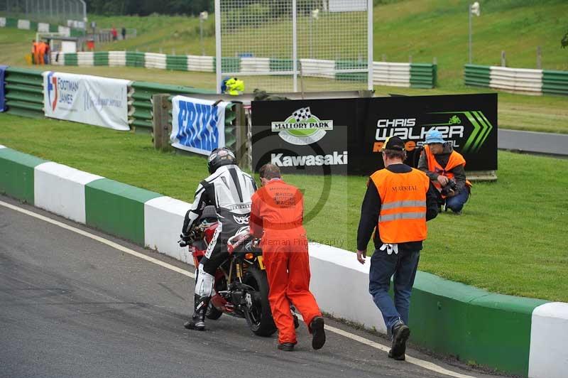 Mallory park Leicestershire;Mallory park photographs;Motorcycle action photographs;classic bikes;event digital images;eventdigitalimages;mallory park;no limits trackday;peter wileman photography;vintage bikes;vintage motorcycles;vmcc festival 1000 bikes