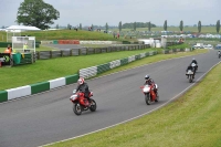 Mallory-park-Leicestershire;Mallory-park-photographs;Motorcycle-action-photographs;classic-bikes;event-digital-images;eventdigitalimages;mallory-park;no-limits-trackday;peter-wileman-photography;vintage-bikes;vintage-motorcycles;vmcc-festival-1000-bikes