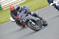 Mallory-park-Leicestershire;Mallory-park-photographs;Motorcycle-action-photographs;classic-bikes;event-digital-images;eventdigitalimages;mallory-park;no-limits-trackday;peter-wileman-photography;vintage-bikes;vintage-motorcycles;vmcc-festival-1000-bikes