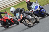 Mallory-park-Leicestershire;Mallory-park-photographs;Motorcycle-action-photographs;classic-bikes;event-digital-images;eventdigitalimages;mallory-park;no-limits-trackday;peter-wileman-photography;vintage-bikes;vintage-motorcycles;vmcc-festival-1000-bikes