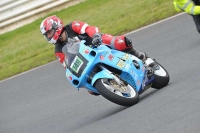 Mallory-park-Leicestershire;Mallory-park-photographs;Motorcycle-action-photographs;classic-bikes;event-digital-images;eventdigitalimages;mallory-park;no-limits-trackday;peter-wileman-photography;vintage-bikes;vintage-motorcycles;vmcc-festival-1000-bikes