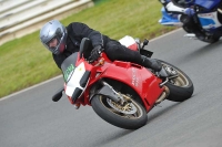 Mallory-park-Leicestershire;Mallory-park-photographs;Motorcycle-action-photographs;classic-bikes;event-digital-images;eventdigitalimages;mallory-park;no-limits-trackday;peter-wileman-photography;vintage-bikes;vintage-motorcycles;vmcc-festival-1000-bikes