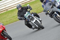 Mallory-park-Leicestershire;Mallory-park-photographs;Motorcycle-action-photographs;classic-bikes;event-digital-images;eventdigitalimages;mallory-park;no-limits-trackday;peter-wileman-photography;vintage-bikes;vintage-motorcycles;vmcc-festival-1000-bikes