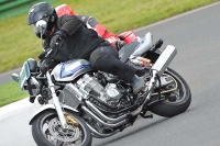 Mallory-park-Leicestershire;Mallory-park-photographs;Motorcycle-action-photographs;classic-bikes;event-digital-images;eventdigitalimages;mallory-park;no-limits-trackday;peter-wileman-photography;vintage-bikes;vintage-motorcycles;vmcc-festival-1000-bikes