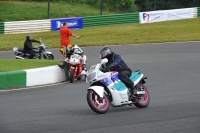 Mallory-park-Leicestershire;Mallory-park-photographs;Motorcycle-action-photographs;classic-bikes;event-digital-images;eventdigitalimages;mallory-park;no-limits-trackday;peter-wileman-photography;vintage-bikes;vintage-motorcycles;vmcc-festival-1000-bikes