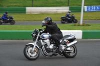 Mallory-park-Leicestershire;Mallory-park-photographs;Motorcycle-action-photographs;classic-bikes;event-digital-images;eventdigitalimages;mallory-park;no-limits-trackday;peter-wileman-photography;vintage-bikes;vintage-motorcycles;vmcc-festival-1000-bikes